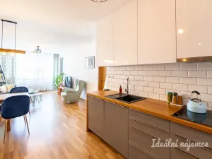 Pronájem bytu 2+kk, Praha - Strašnice, Zvěřinova, 68 m2