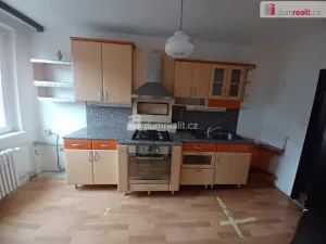 Pronájem bytu 4+1, Ústí nad Labem - Všebořice, Spartakiádní, 92 m2