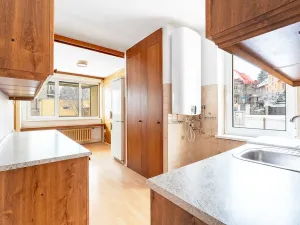 Pronájem bytu 2+1, Praha - Kobylisy, Čumpelíkova, 57 m2