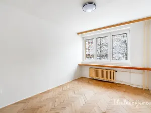 Pronájem bytu 2+1, Praha - Kobylisy, Čumpelíkova, 57 m2