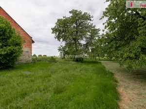 Prodej zahrady, Řepín, 1647 m2