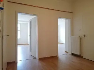 Pronájem bytu 2+1, Praha - Žižkov, Roháčova, 80 m2