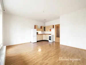 Pronájem bytu 1+kk, Praha - Stodůlky, Přeučilova, 33 m2