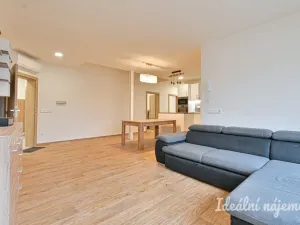 Pronájem bytu 3+kk, Vojkovice, Hlavní, 82 m2