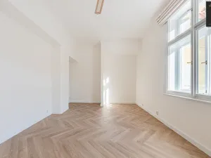 Prodej bytu 4+kk, Praha - Dejvice, V Šáreckém údolí, 121 m2