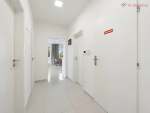 Prodej bytu 3+kk, Praha - Zbraslav, Na Baních, 78 m2