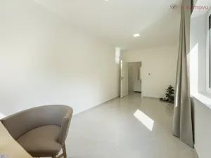 Prodej bytu 3+kk, Praha - Zbraslav, Na Baních, 78 m2