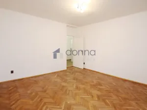 Pronájem bytu 2+1, Praha, Na Farkáně III, 70 m2