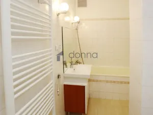 Pronájem bytu 2+1, Praha, Na Farkáně III, 70 m2