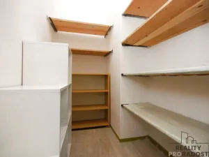 Prodej bytu 3+1, Drnholec, Hrušovanská, 80 m2