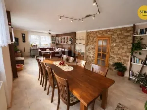 Prodej rodinného domu, Zlátenka, 241 m2