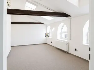 Pronájem kanceláře, Praha - Smíchov, Nádražní, 29 m2
