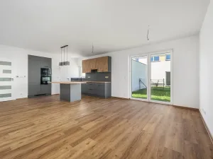 Prodej rodinného domu, Milovice, Modřínová, 137 m2