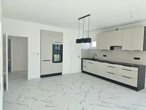 Prodej rodinného domu, Milovice, Modřínová, 137 m2