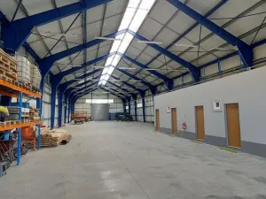 Pronájem výrobních prostor, Valašské Meziříčí - Bynina, 820 m2