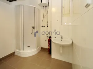 Pronájem kanceláře, Praha, Bieblova, 90 m2