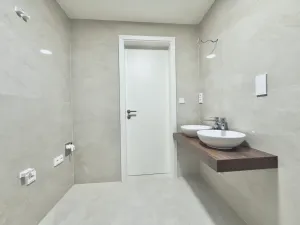 Prodej bytu 4+kk, Praha - Hlubočepy, U náhonu, 128 m2