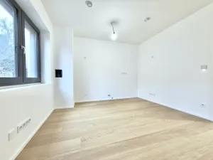 Prodej bytu 2+kk, Praha - Hlubočepy, U náhonu, 55 m2