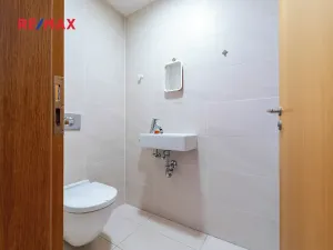 Pronájem bytu 2+kk, Praha - Žižkov, Ke kapslovně, 64 m2