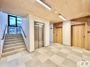 Pronájem bytu 3+kk, Praha, Ujgurská, 68 m2