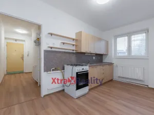 Prodej bytu 2+1, Klášterec nad Ohří - Miřetice u Klášterce nad Ohří, Boženy Němcové, 69 m2