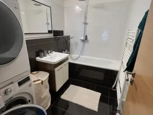 Pronájem bytu 2+kk, Praha - Vysočany, Sousedíkova, 48 m2