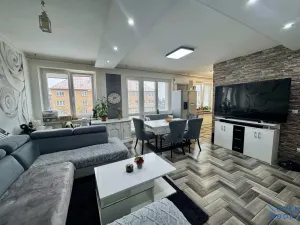 Prodej bytu 2+1, Jirkov, Osvobození, 62 m2