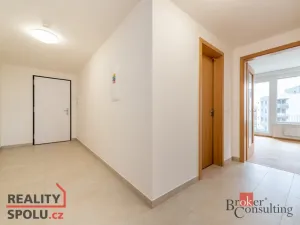Pronájem bytu 2+kk, Praha - Vysočany, Smržových, 52 m2