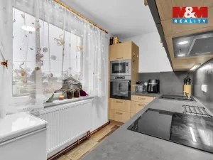 Prodej bytu 3+1, Budčeves, 60 m2