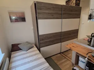 Prodej bytu 2+kk, Praha - Libeň, Zenklova, 31 m2