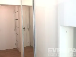 Prodej bytu 1+kk, Praha - Malešice, Počernická, 28 m2