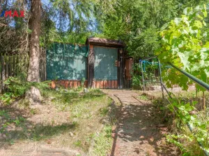 Prodej zahrady, Lom, 738 m2