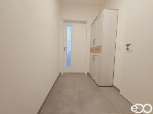 Pronájem bytu 2+kk, Praha, Nurmiho, 55 m2