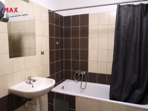 Pronájem bytu 2+kk, Hradec Králové - Nový Hradec Králové, Pod Zámečkem, 48 m2