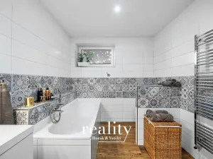 Prodej rodinného domu, Hrádek, 166 m2