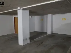 Pronájem bytu 2+kk, Karlovy Vary, Na Vyhlídce, 52 m2