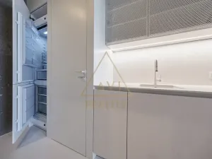 Pronájem atypického bytu, Praha - Modřany, Československého exilu, 41 m2