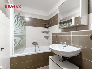 Prodej bytu 1+kk, Hostivice, Ječná, 32 m2