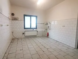 Prodej restaurace, Zápy, 260 m2