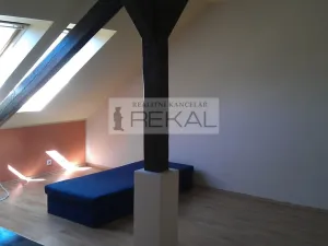Pronájem bytu 1+kk, Praha - Smíchov, Kmochova, 32 m2