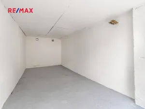 Pronájem garáže, Praha - Břevnov, 18 m2