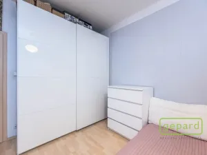Pronájem bytu 2+kk, Praha, Chlebovická, 53 m2