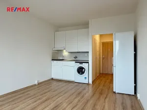 Pronájem bytu 1+kk, Praha - Záběhlice, Jabloňová, 24 m2