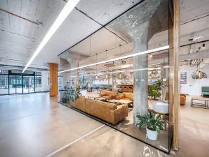 Pronájem kanceláře, Praha, Kolbenova, 234 m2