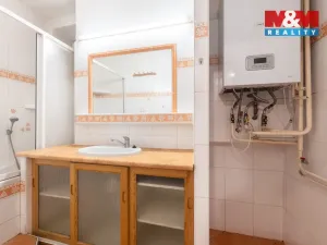 Prodej bytu 2+1, Holešov, nám. Svobody, 60 m2