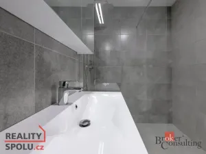 Pronájem bytu 2+kk, Plzeň - Doubravka, Na Kovárně, 44 m2