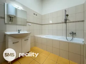 Pronájem bytu 3+kk, Opava - Město, Nákladní, 71 m2