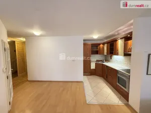 Pronájem bytu 2+kk, Praha - Břevnov, Hošťálkova, 56 m2