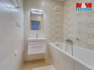 Prodej bytu 3+1, Plzeň - Lobzy, Pod Vrchem, 62 m2