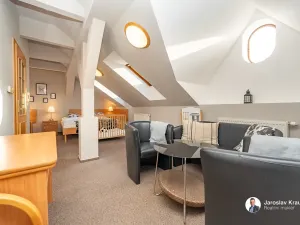 Prodej ubytování, Lázně Bělohrad, Lázeňská, 529 m2